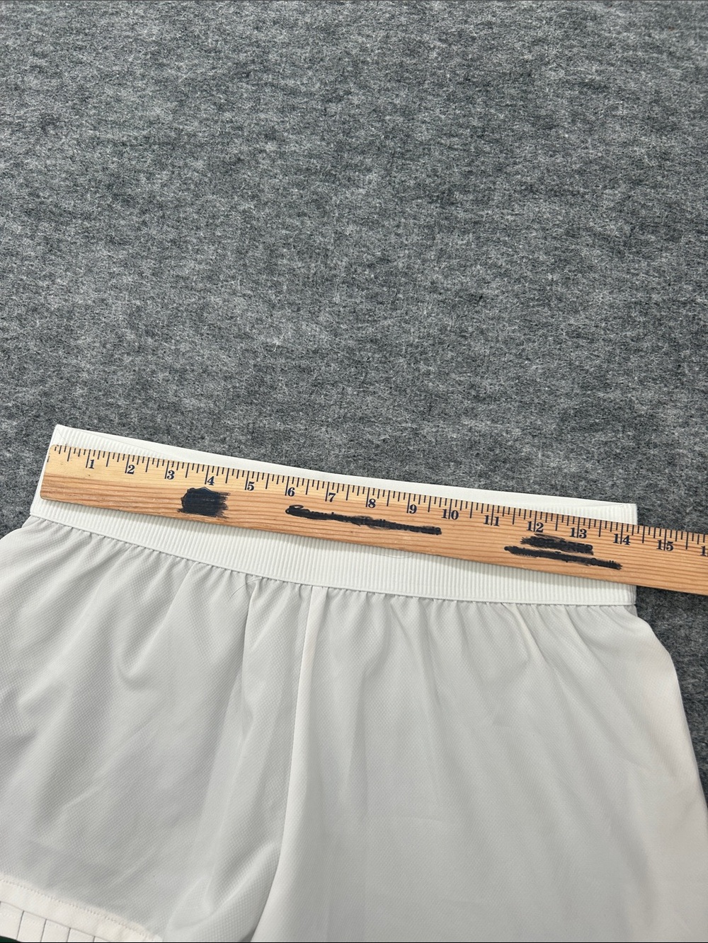 Lacoste Sport Tennis Short Tour Women Size 10 White Green Pleated Sz 40(8) - Picture 4 of 9